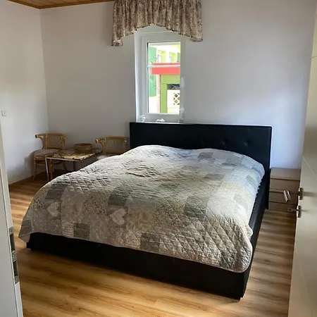 Homestay Lea Schilbach *